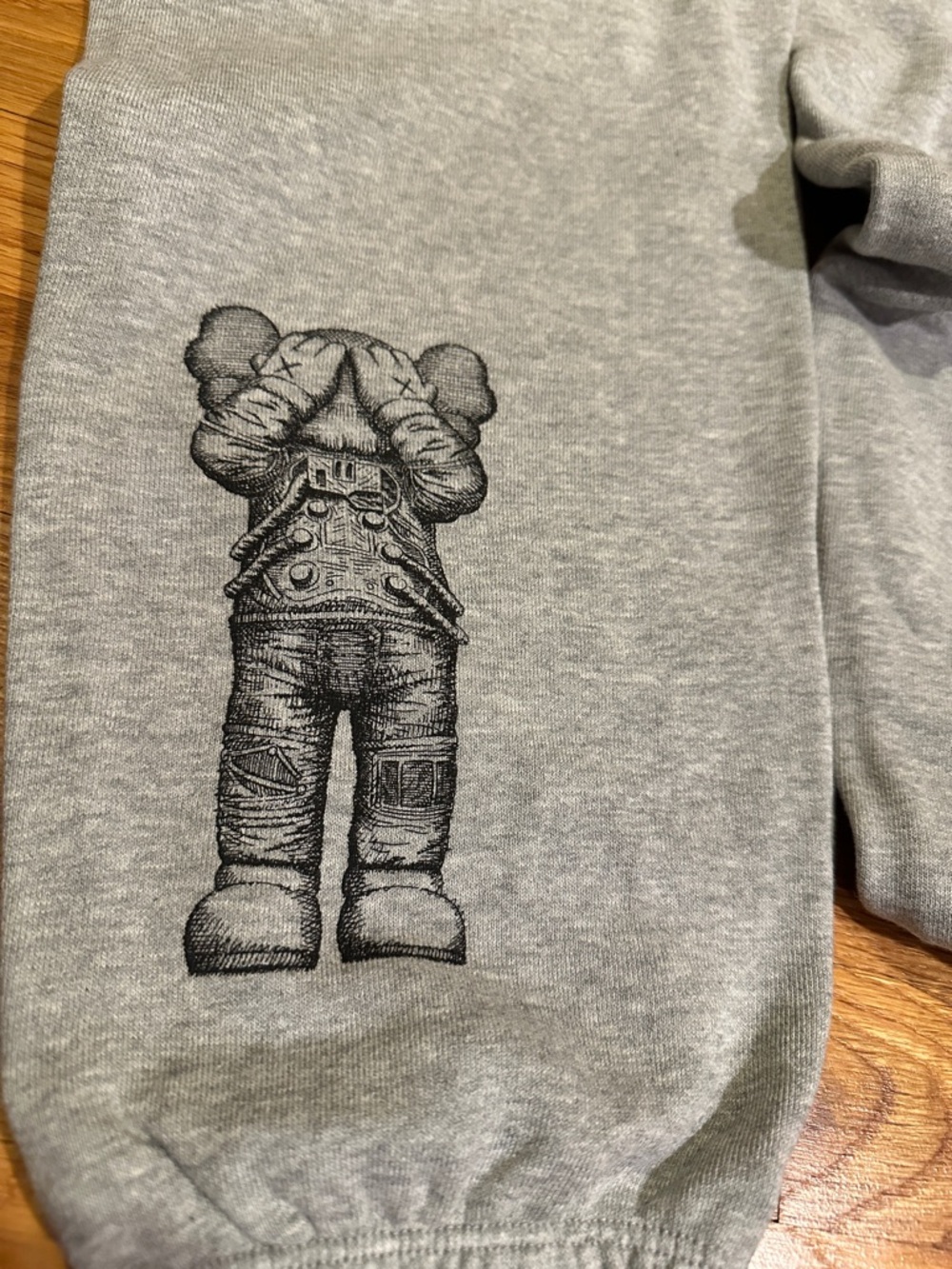 Uniqlo Kaws + Warhol collaboration gray Kids Sweatpants NWT streetwear size 13 - Picture 14 of 14